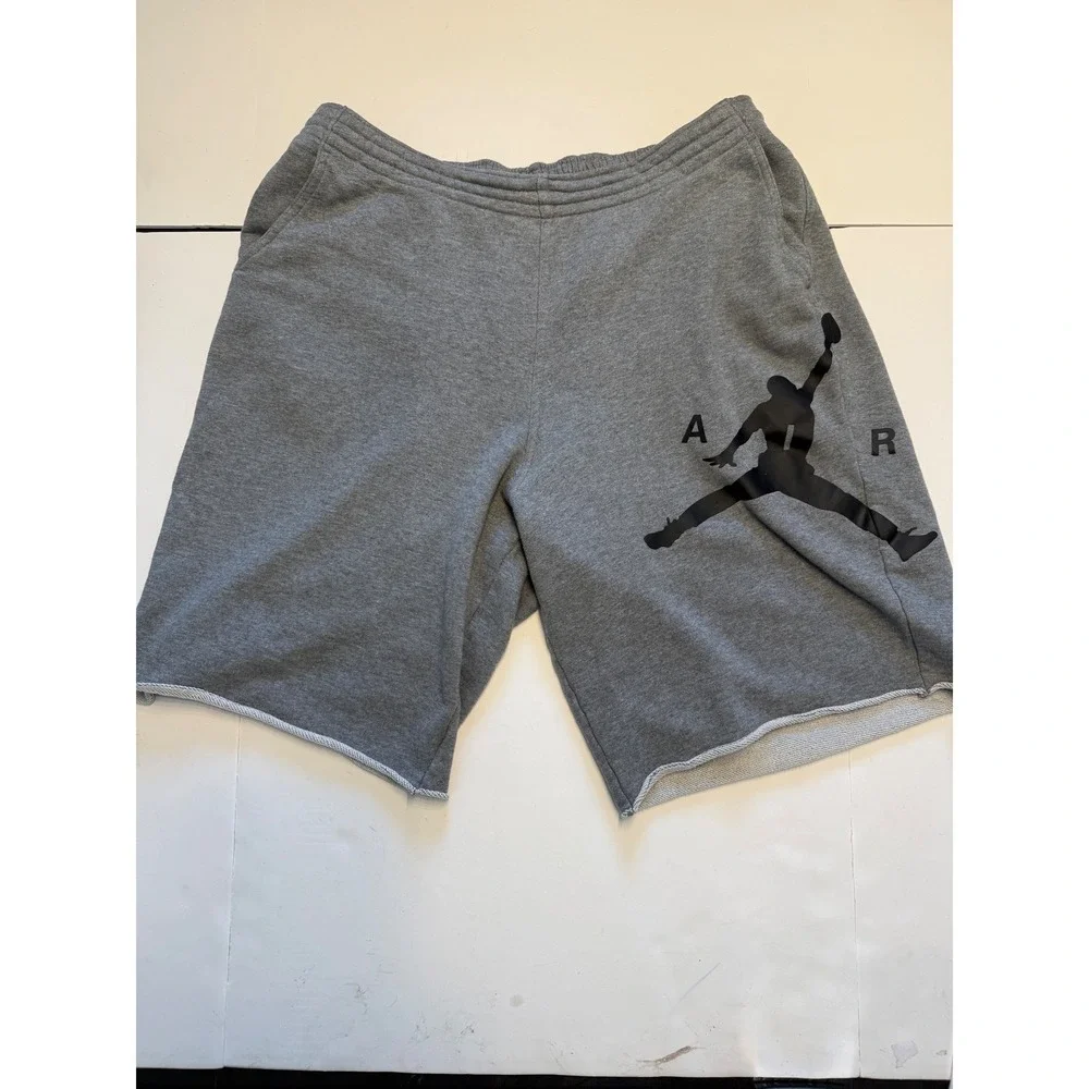 Jordan Jumpman Air Fleece Shorts Mens XXL Gray Black Logo Raw Hem Athletic Gym